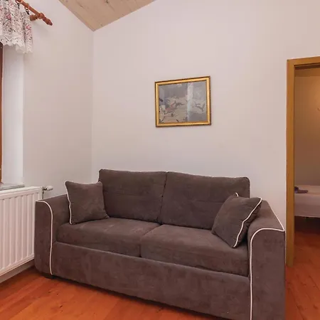 5 Bedroom Cozy In