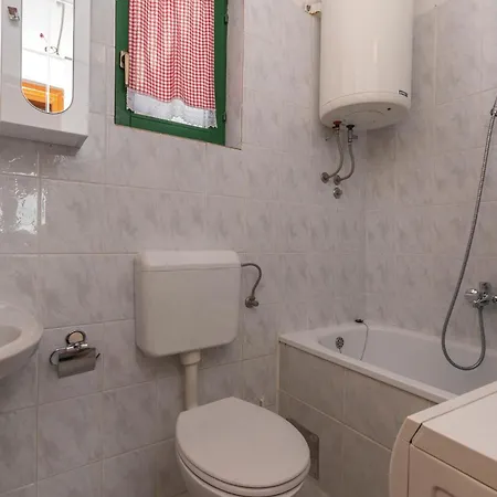 Дом отдыха 5 Bedroom Cozy In